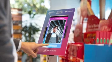 [VIDEO] Pagar compras con la mirada: el nuevo reconocimiento facial que ya se usa en Moscú