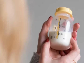 Descubren que un análisis de la leche materna puede dar indicios de cáncer de mama