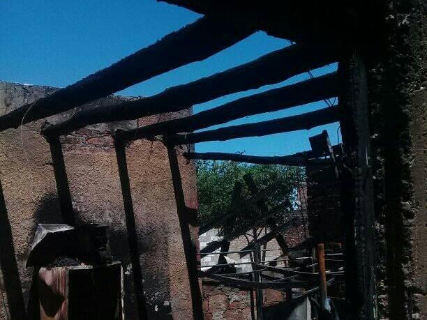 Pocito: una mujer con 9 hijos perdió todo en un incendio