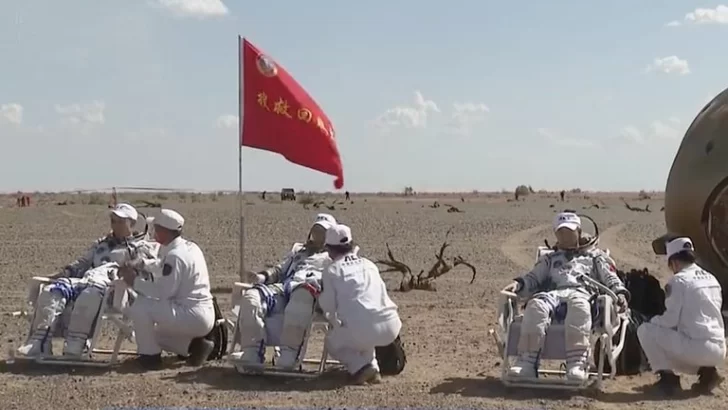 Regresaron a la Tierra los tres astronautas chinos que trabajaban en la estación Tiangong