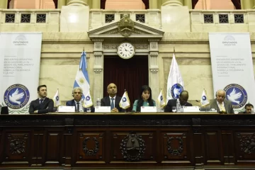 Allende asumió como presidente del Parlamento para la Tolerancia y la Paz