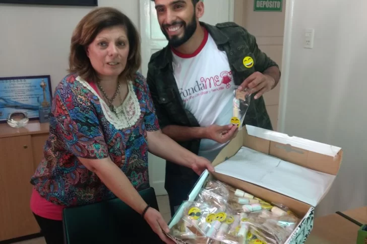 Gabo Usandivaras disfrutó a pleno visitar a los niños de FundaMe