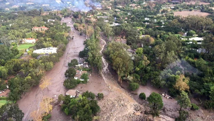 El trágico alud que se cobró 13 vidas, retratado en 15 fotos impactantes