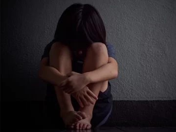 Aprovechaba la ausencia de su pareja para abusar sexualmente de su hija de 4 años