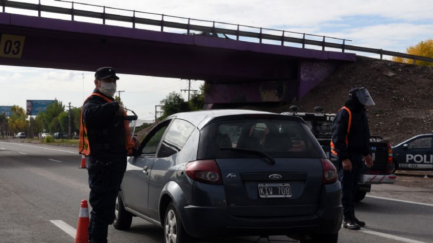 Tres mujeres heridas al volcar en su auto