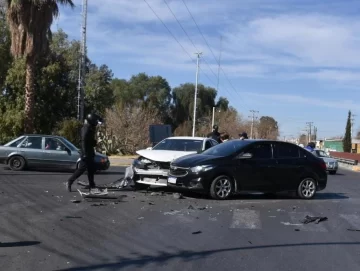 Con minutos de diferencia, 2 colisiones en distintas zonas del Lateral Norte de Circunvalación