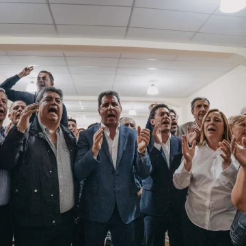 En un acto en la CGT, Uñac pidió “defender los derechos adquiridos”