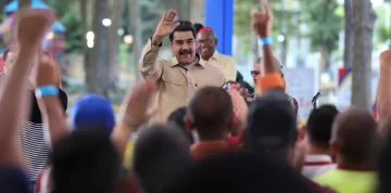 Maduro, lapidario: “Le vamos a cortar la cabeza a quien sea”