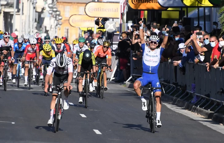 Julian Alaphilippe pasa a comandar el Tour de Francia