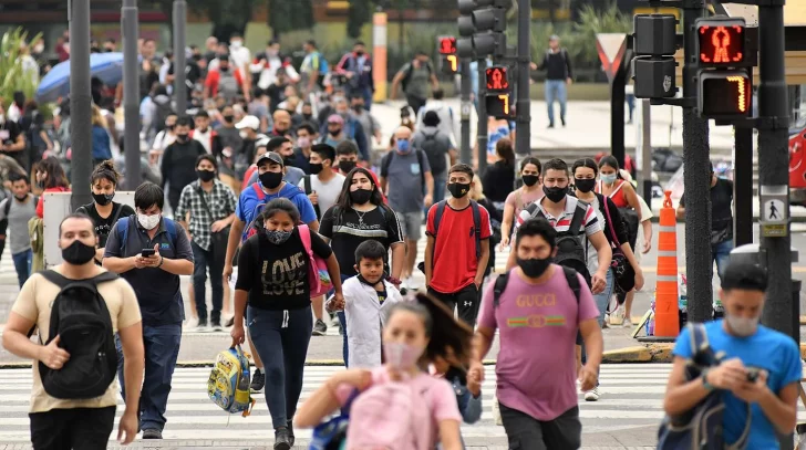 Todas las medidas: en AMBA y zonas críticas del país suspenden reuniones familiares y sociales