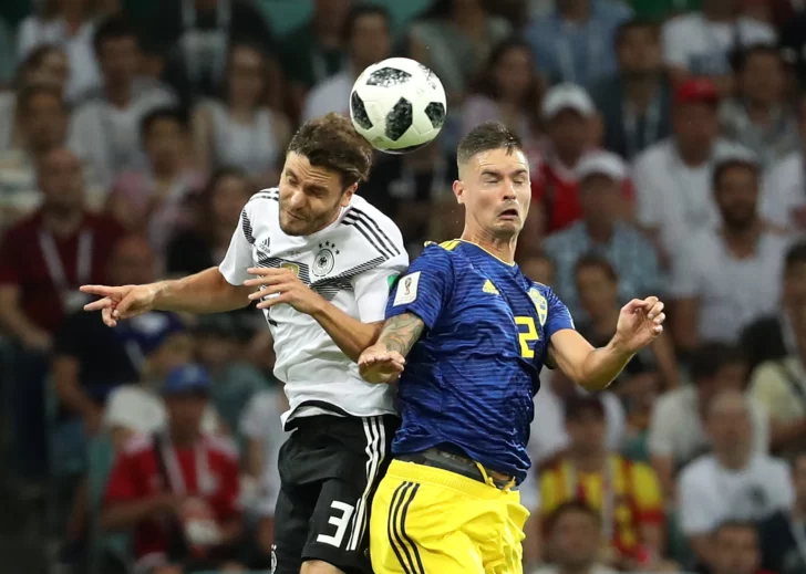 Alemania dio vuelta el partido, le ganó a Suecia en el descuento y sigue en carrera