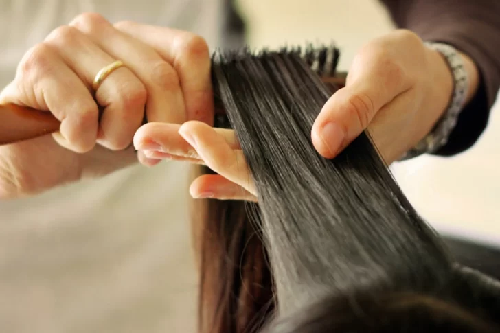 Una investigación asocia el alisado de cabello con el cáncer