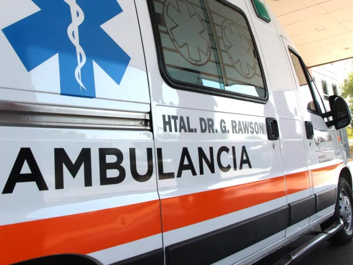 Dos motos chocaron y uno de los conductores terminó en el hospital