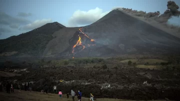 [VIDEO] Pánico en el Caribe por la erupción del volcán Soufriere