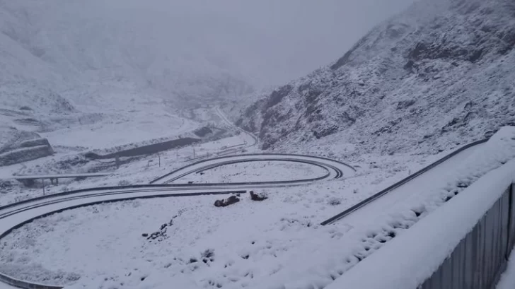 Las postales blancas que dejó la nieve en Mendoza y Córdoba