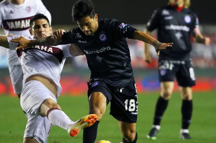 Argentinos empató con Lanús y le dieron chances a Boca y River de alejarse