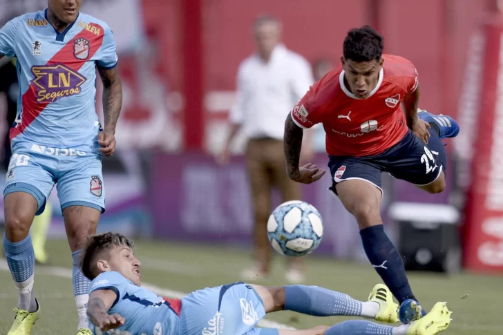 Independiente cayó ante Arsenal y se quedó sin chances en la zona campeonato