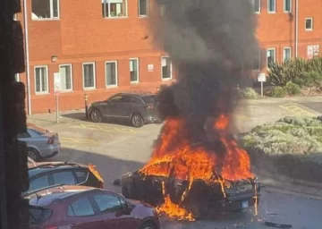 Un muerto y tres detenidos por una explosión frente a un hospital en Liverpool