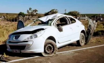 Una familia que viajaba de San Juan al Sur volcó en La Pampa