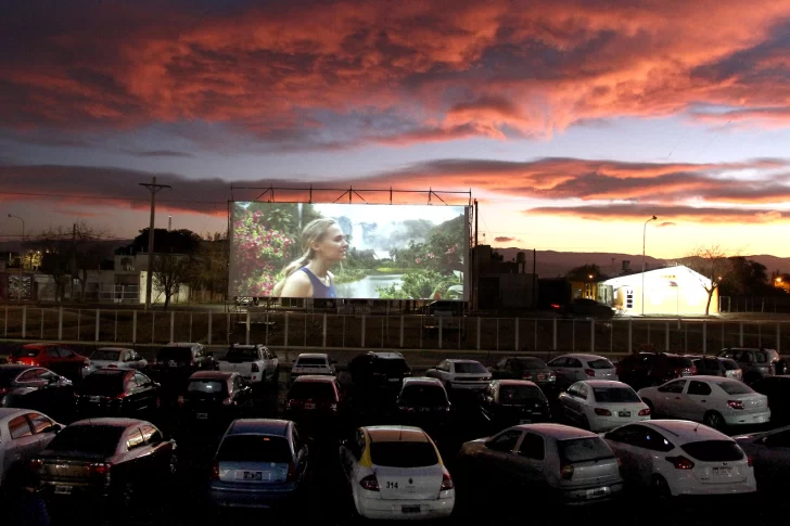 Habilitarán un autocine en San Martín: cómo conseguir un lugar