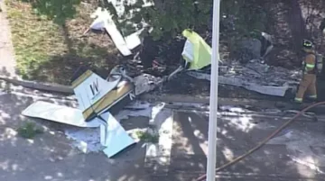 Florida: cayó una avioneta con tres personas y una murió