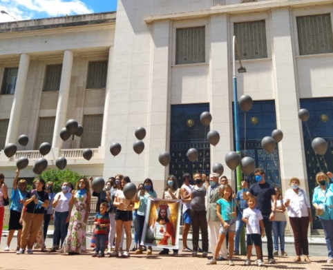 Un municipio de Tucumán izó las banderas a media asta por la legalización del aborto