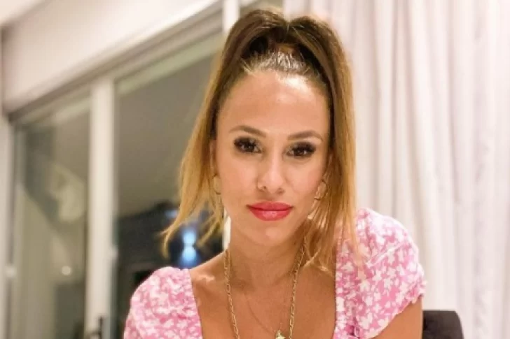 Barby Silenzi se vistió de enfermera hot y los comentarios fueron lo más