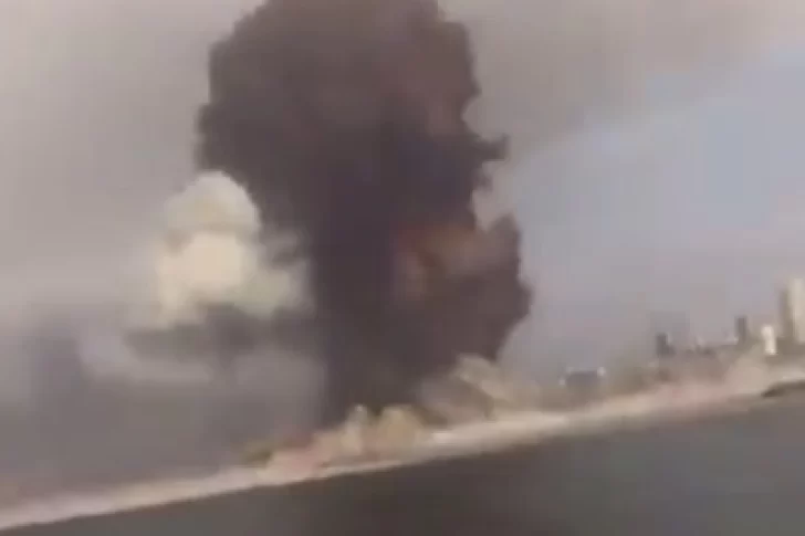 [VIDEOS] Así registró la gente la impresionante explosión en Beirut