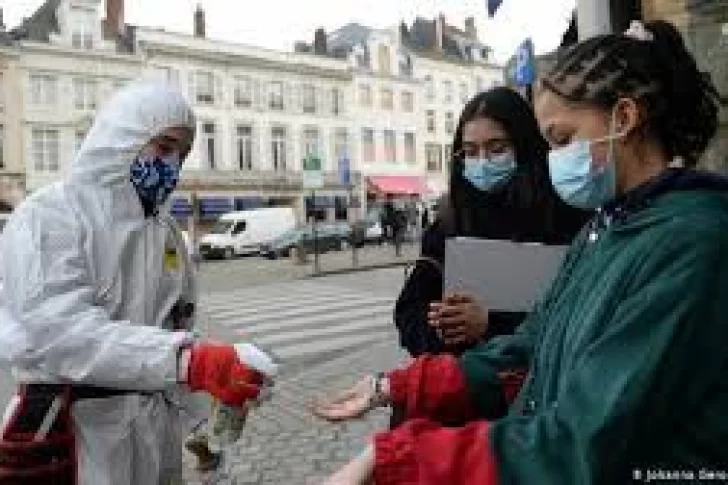 Aumentan los contagios de Covid en Bélgica pese a que ya vacunó al 70% de su población
