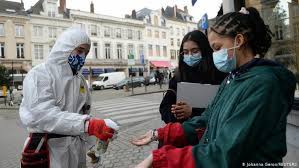 Aumentan los contagios de Covid en Bélgica pese a que ya vacunó al 70% de su población