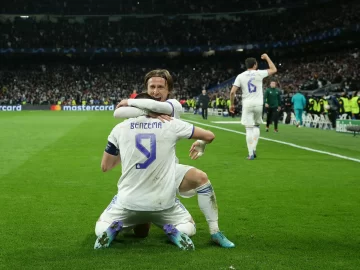 Un Benzemá inspirado fue vital para que Real Madrid le gane 3-1 a Chelsea en Londres