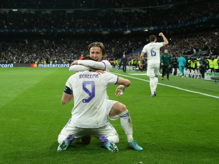 Un Benzemá inspirado fue vital para que Real Madrid le gane 3-1 a Chelsea en Londres