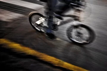 Detuvieron en plena madrugada a tres menores que circulaban en bicicletas robadas