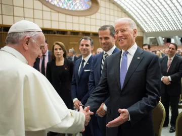 El Papa Francisco felicitó a Joe Biden por su triunfo