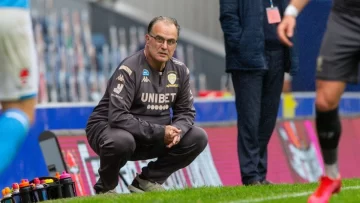 El Leeds de Bielsa ganó y quedó a un paso del ascenso a la Premier League