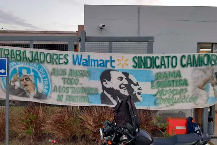 El Gobierno interviene en el conflicto entre Moyano y el nuevo dueño de Walmart