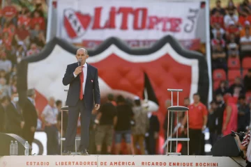 El estadio del Rojo agregó a su nombre el del máximo ídolo de la institución.