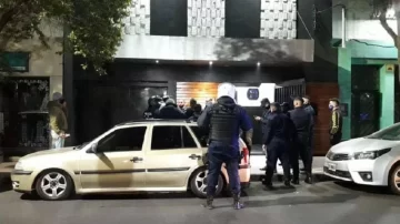 Detuvieron a un centenar de personas que estaban en un boliche