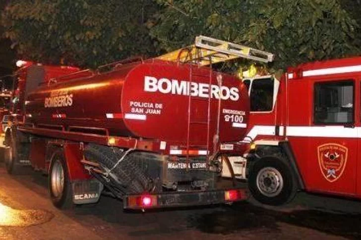 Un niño que jugaba con un encendedor provocó un incendio en el barrio Rivadavia Norte