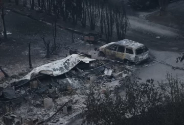 Incendios forestales dejaron más de 46 mil evacuados en Canadá