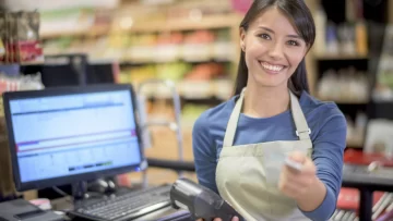 Bono de entre $5 y $6 mil para trabajadores de supermercados