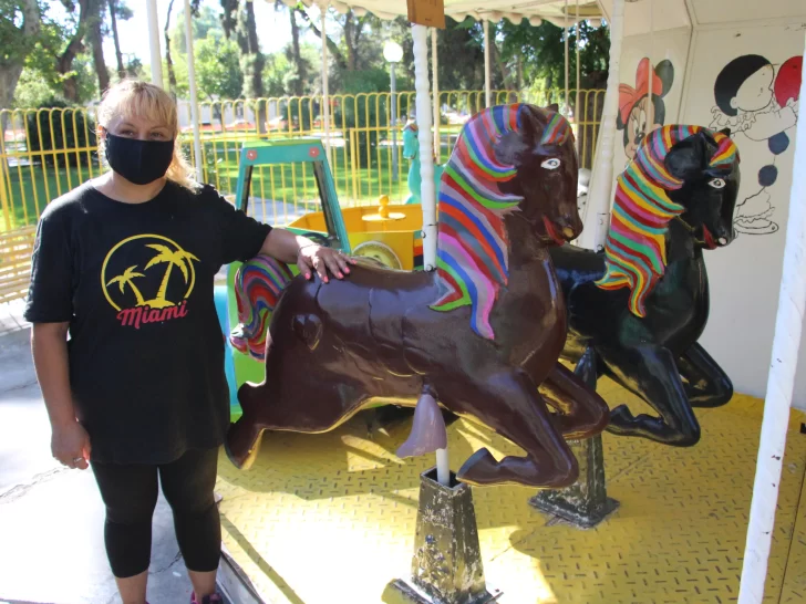 La magia de la histórica calesita del Parque de Mayo está a punto de desaparecer