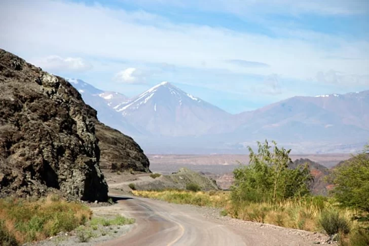 Un joven de 18 años sufrió múltiples fracturas luego de caer unos 20 metros en un cerro