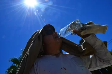 Emiten un alerta para los próximos 6 días ante el calor extremo: las recomendaciones