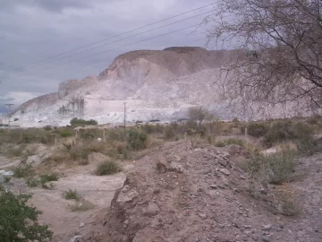 Trabajaba en una cantera, una piedra cayó sobre él y sufrió heridas de diversa consideración