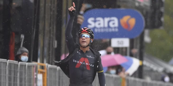 El ecuatoriano Jhonatan Narváez cantó victoria en la etapa 12 del Giro de Italia