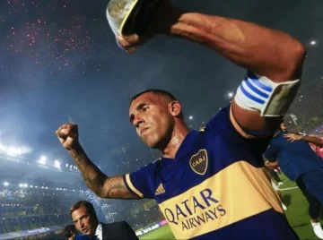 Tevez: “Hay gente que está muriendo, no es momento de volver”