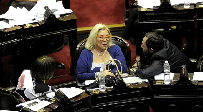 Carrió criticó la ley de Emergencia Económica: “Se autoriza la dictadura por seis meses”