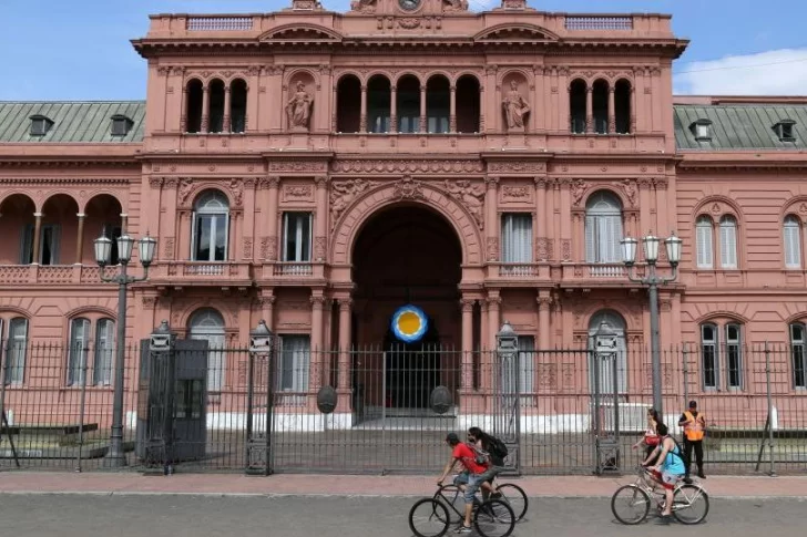 La cantidad de puestos de trabajo en la administración pública bajó 0,4%