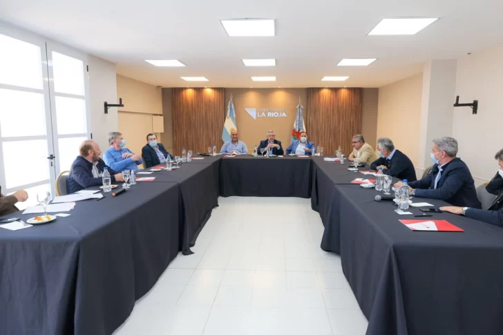 Fernández con gobernadores: “Milito el federalismo como política central de mi gobierno”